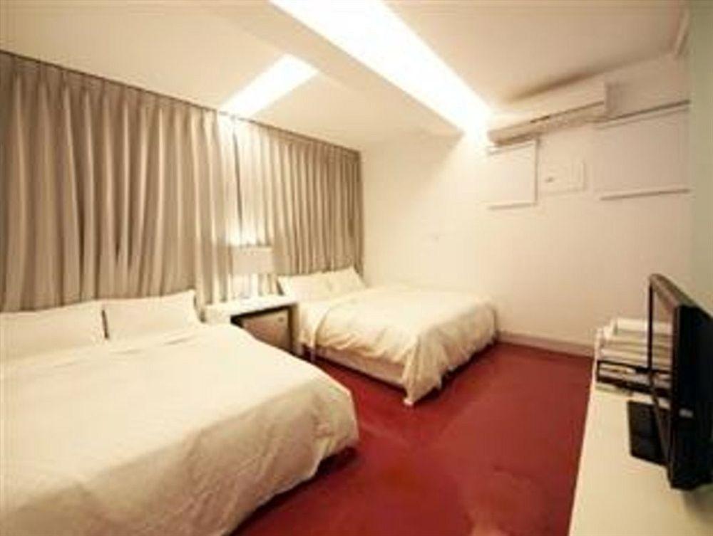 Kenting The House Bed and Breakfast Shanjiao Exteriör bild