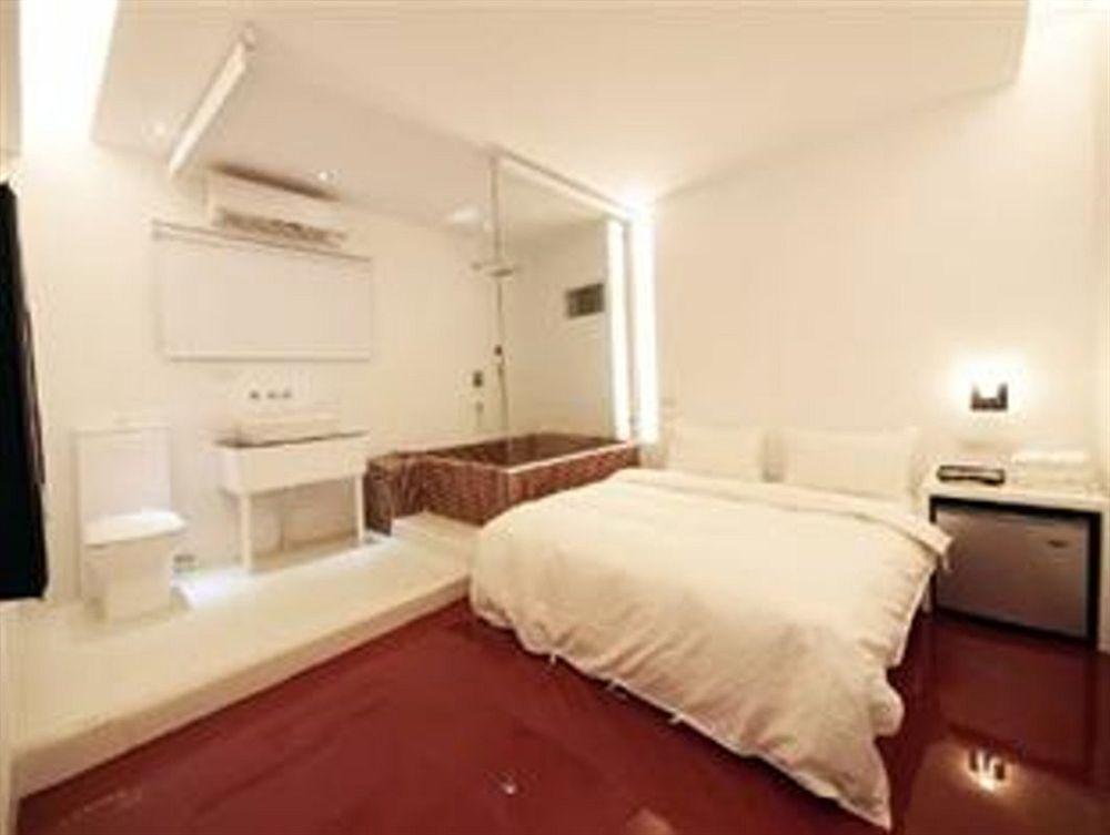 Kenting The House Bed and Breakfast Shanjiao Exteriör bild